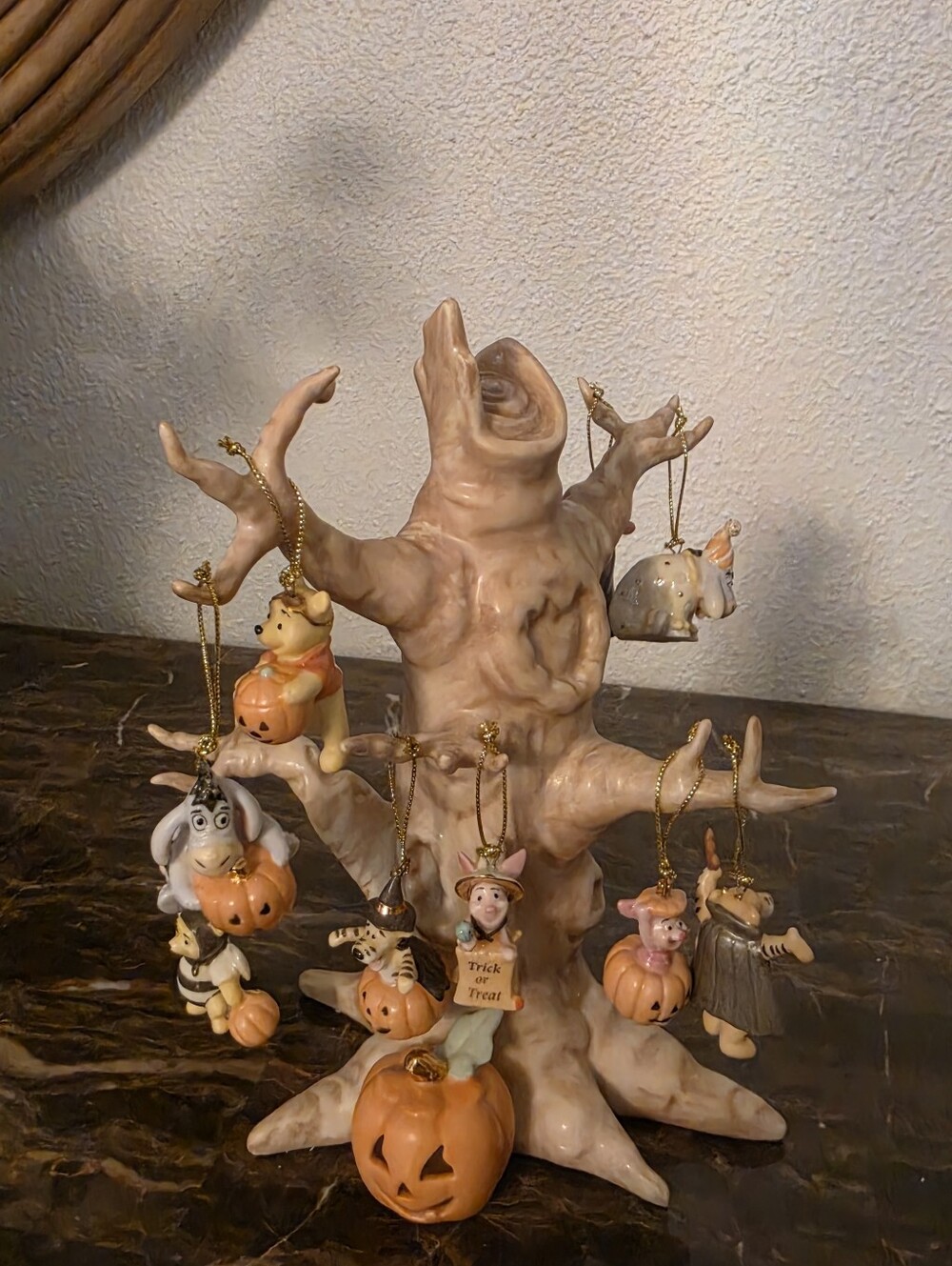 Lenox Winnie The Pooh And Friends Halloween Ornament Tree